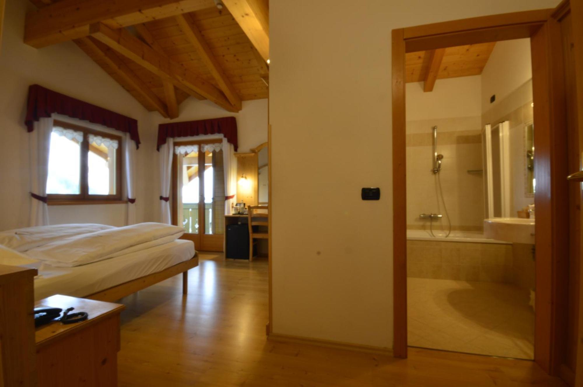 Hotel Garni Sant'Antonio Con Spa Madonna Exterior foto