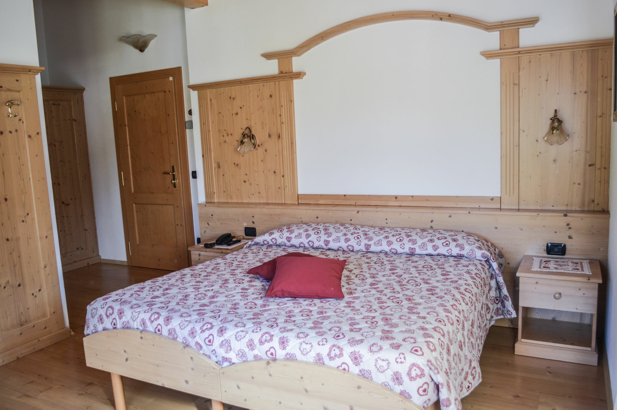Hotel Garni Sant'Antonio Con Spa Madonna Exterior foto